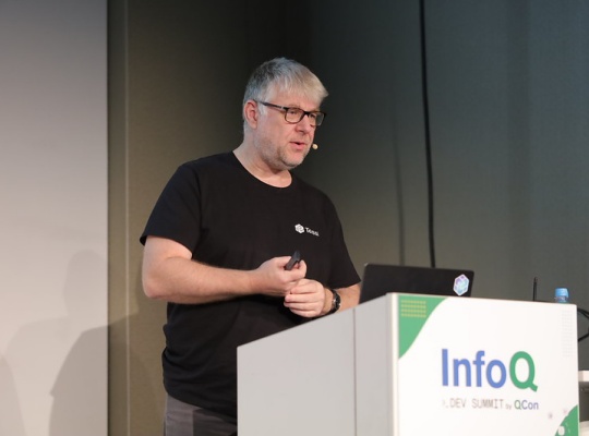 Presentation: 4 Patterns of AI Native Development