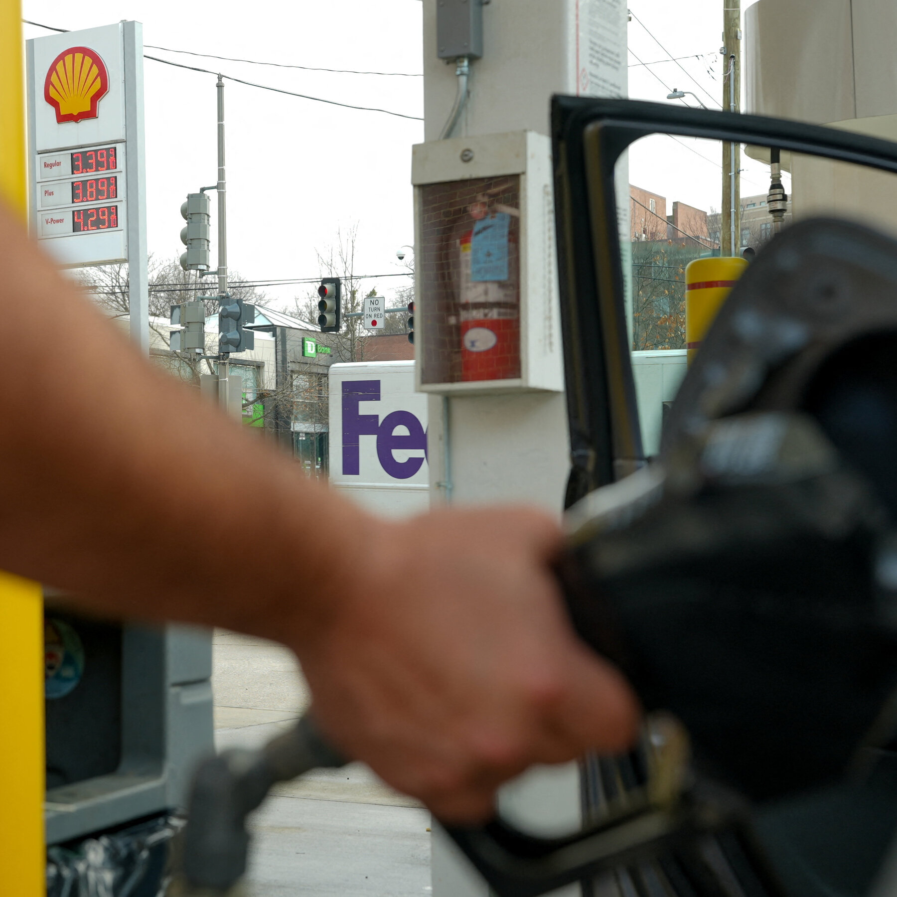 U.S. Gasoline Prices, Rising Again, Hit $3.48 a Gallon